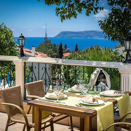 菲罗斯俱乐部酒店