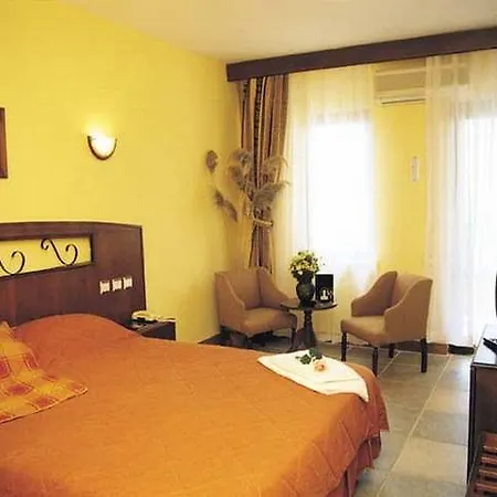 酒店 菲罗斯俱乐部酒店