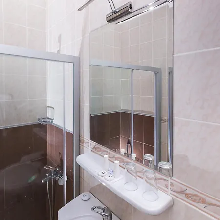 菲罗斯俱乐部酒店 酒店 3*