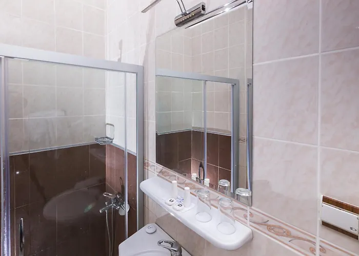 Club Phellos Szálloda 3*