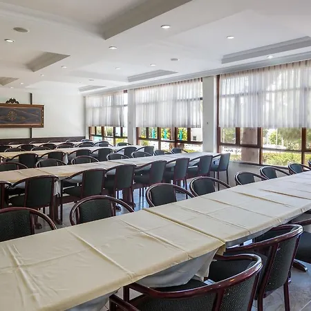 Готель Club Phellos