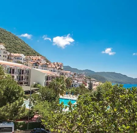 Готель Club Phellos 3*