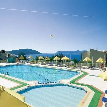 Готель Club Phellos 3*